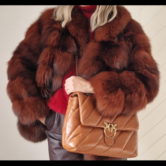 Beautiful Brown Mahogany Fox Fur Coat - Picture 1 of 11
